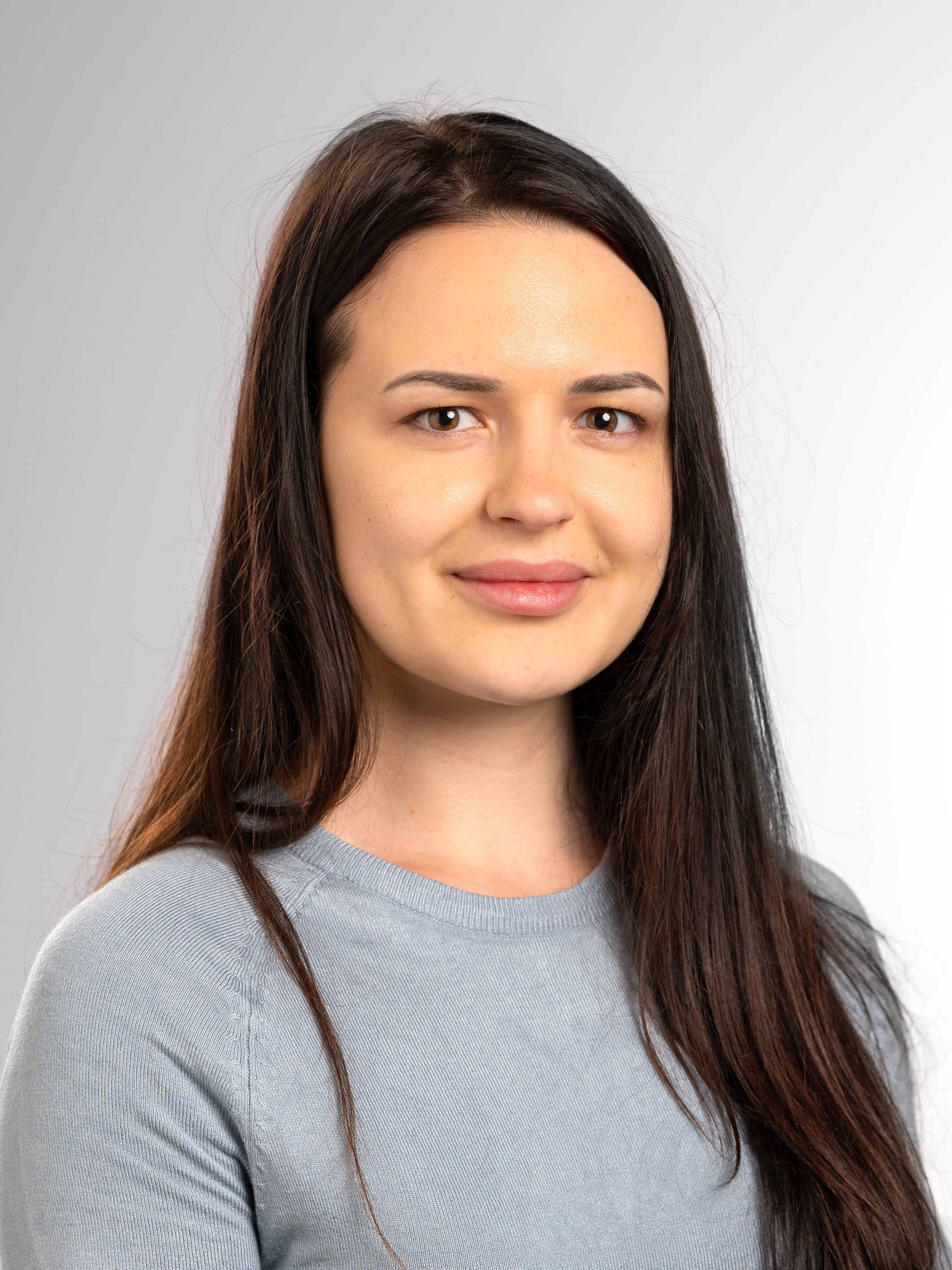 Dr. Elena Shevroja Dr. Elena Shevroja